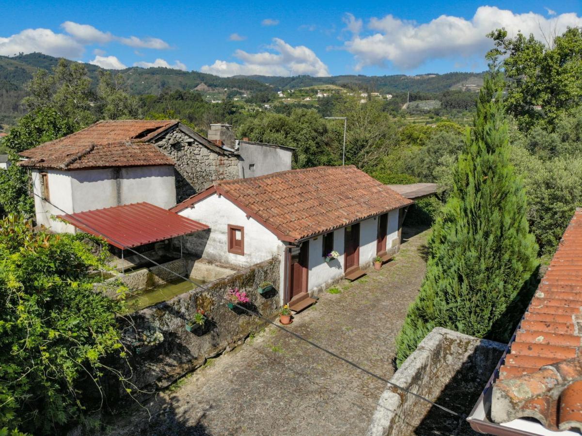 セロリコ・デ・バスト Casa Lavoura Em Requeixoゲストハウス エクステリア 写真